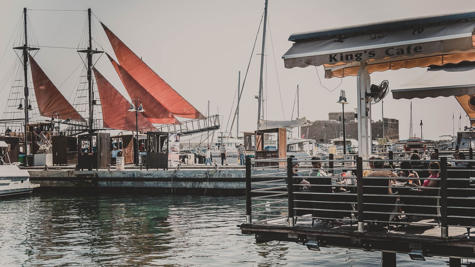 Sony a6000 + Sony Vario-Tessar T* E 16-70mm F4 ZA OSS sample photo. Cyprus, quay, architecture photography