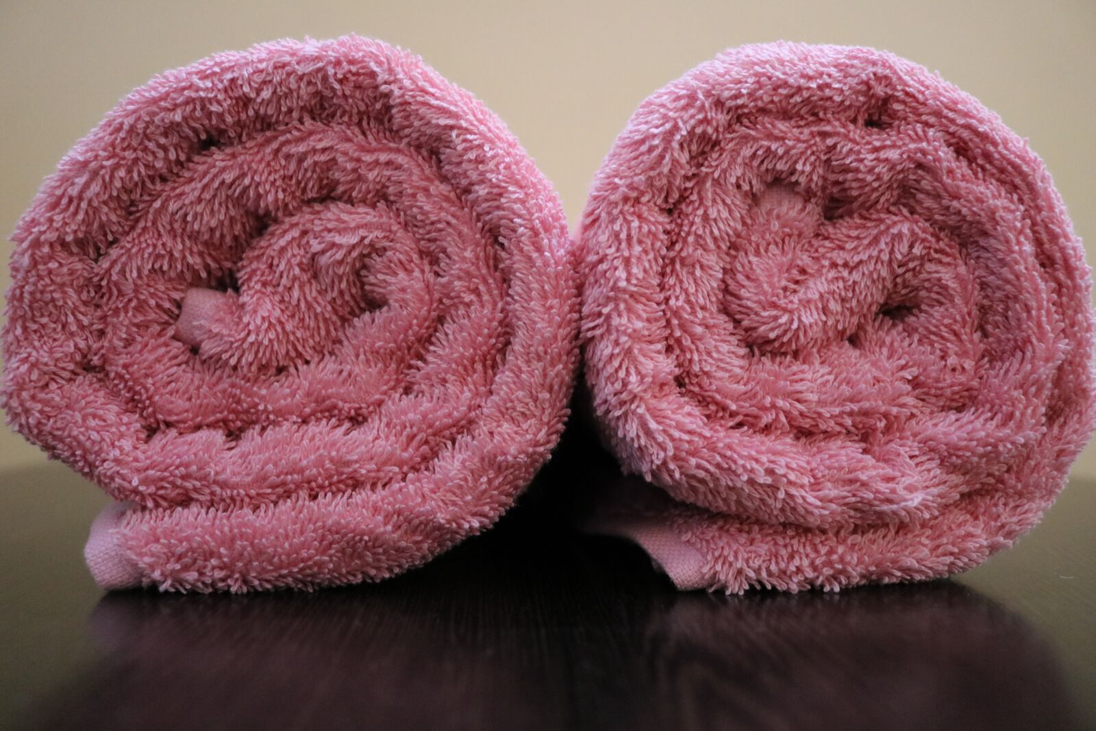 Canon EOS 750D (EOS Rebel T6i / EOS Kiss X8i) sample photo. Bath towel, 450 gsm photography