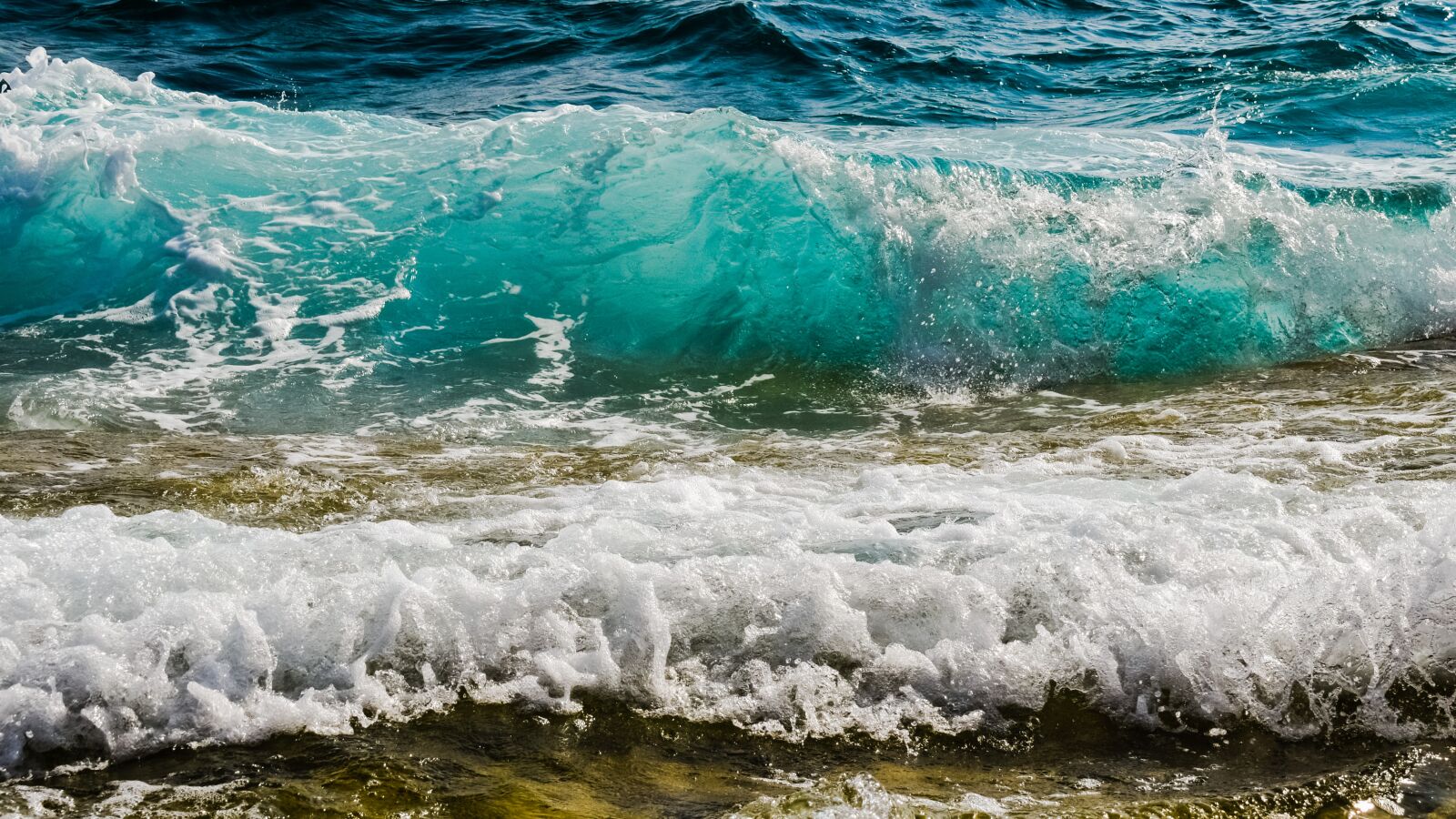 Nikon D3300 sample photo. Wave, foam, spray photography