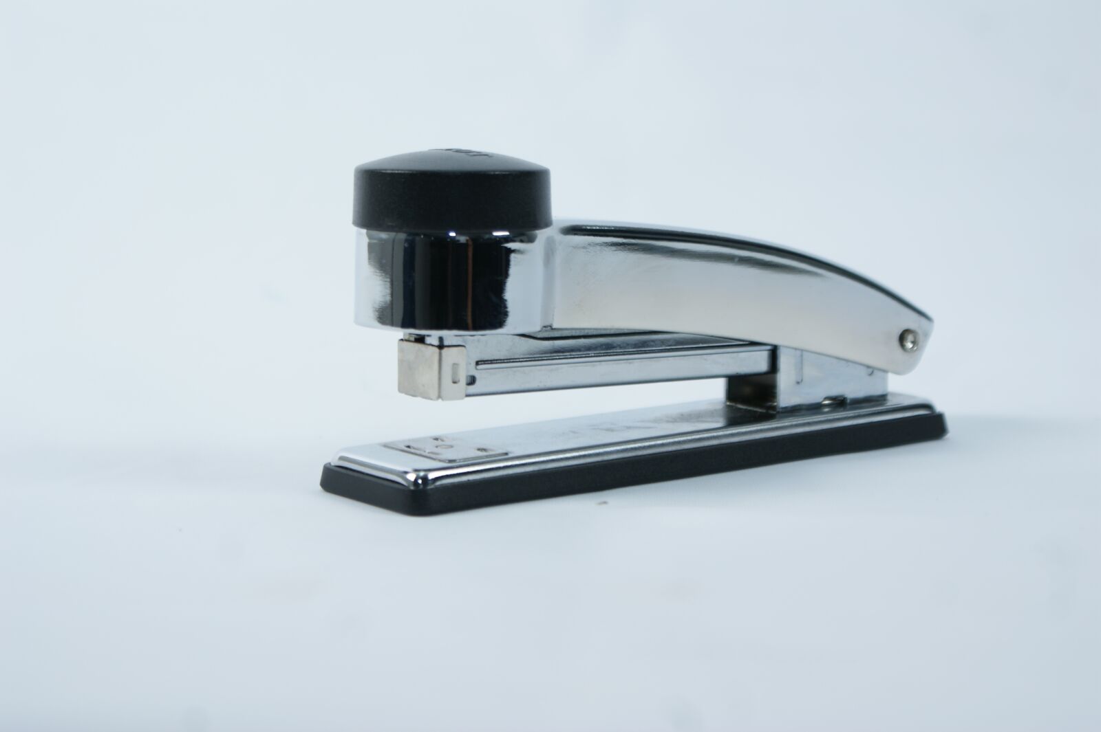 Sony Alpha DSLR-A350 sample photo. Stapler, office, article photography