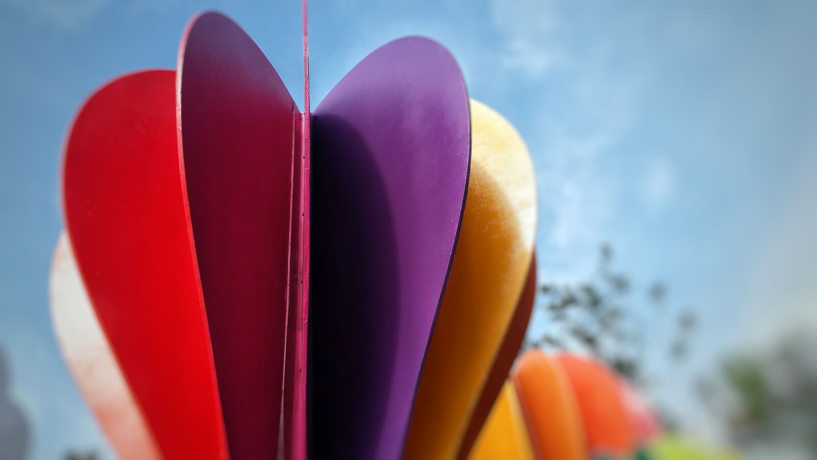 Samsung Galaxy S5 sample photo. Ballon, circus, rainbow photography