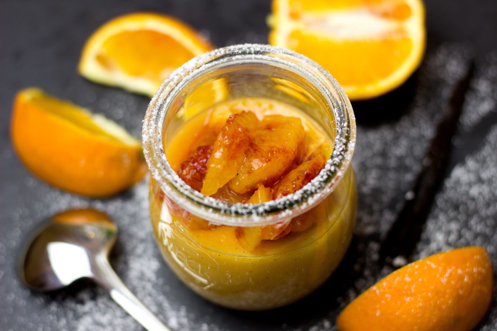 Canon EOS 600D (Rebel EOS T3i / EOS Kiss X5) + Canon EF 50mm F1.8 STM sample photo. Orange pudding, oranges, blood photography