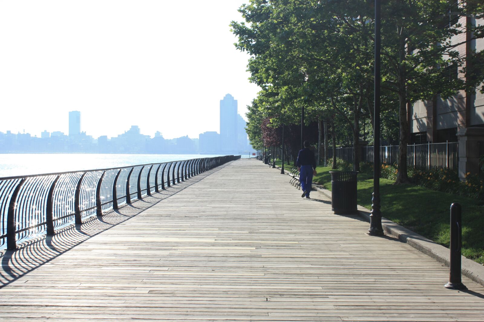 Canon EOS 450D (EOS Rebel XSi / EOS Kiss X2) sample photo. Jersey city, boardwalk, skyline photography