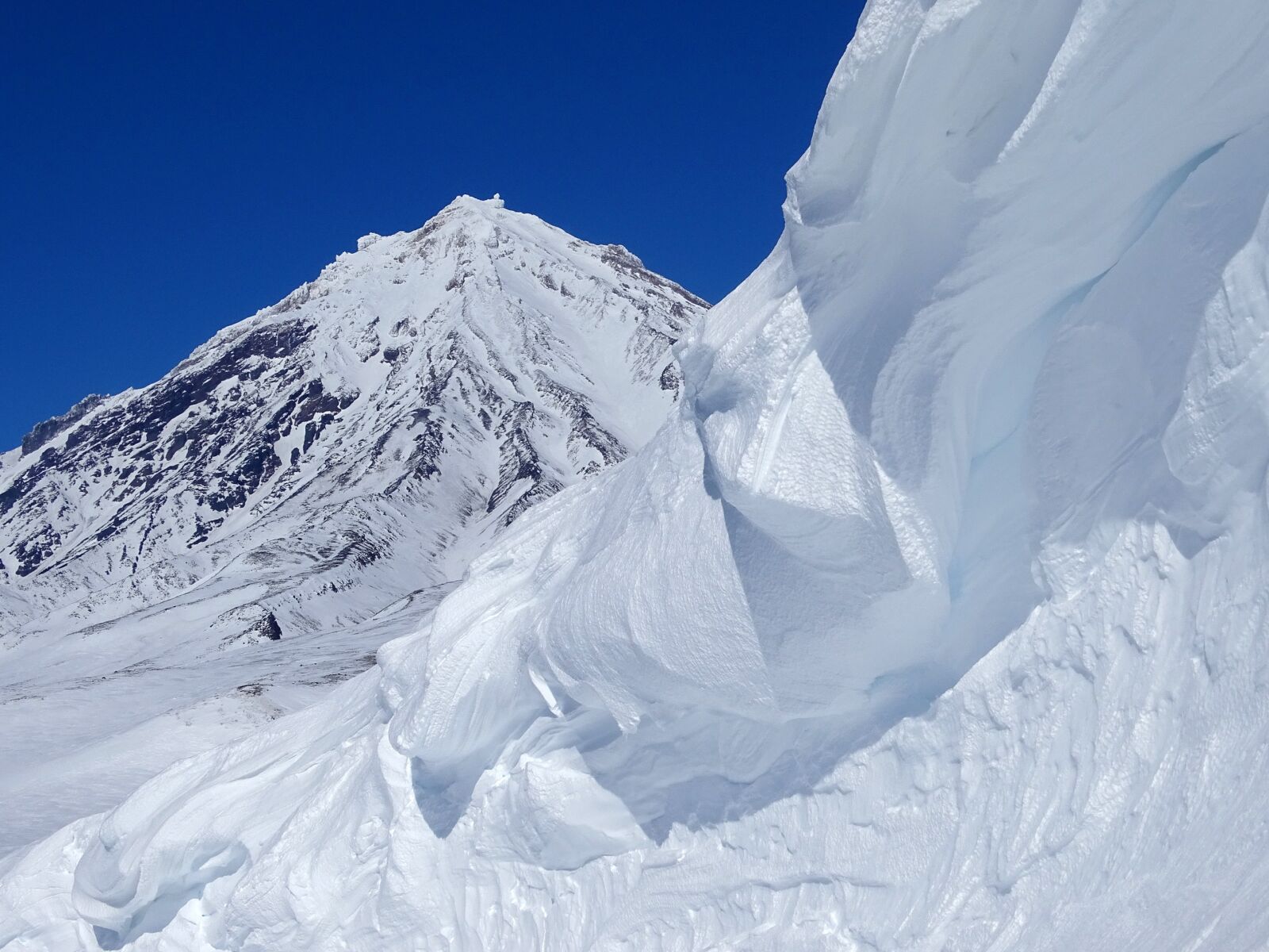 Sony DSC-HX400 sample photo. Koryaksky volcano, giant, mountain photography