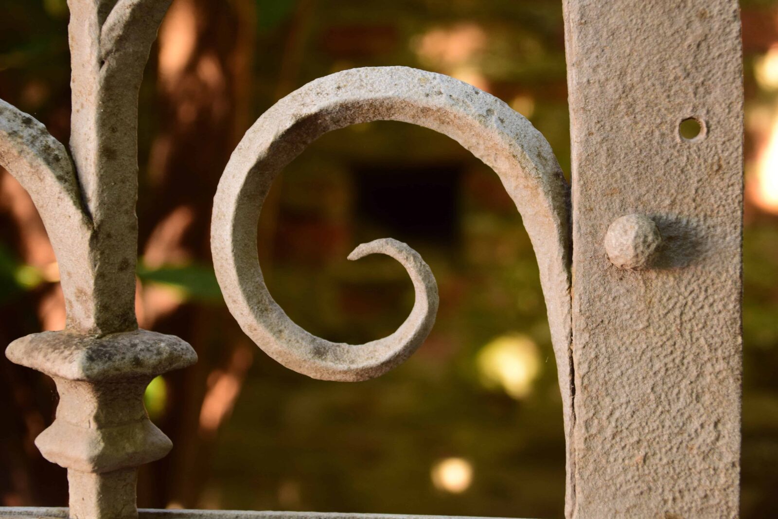 Nikon D3300 sample photo. Structure, iron, steel, metal photography