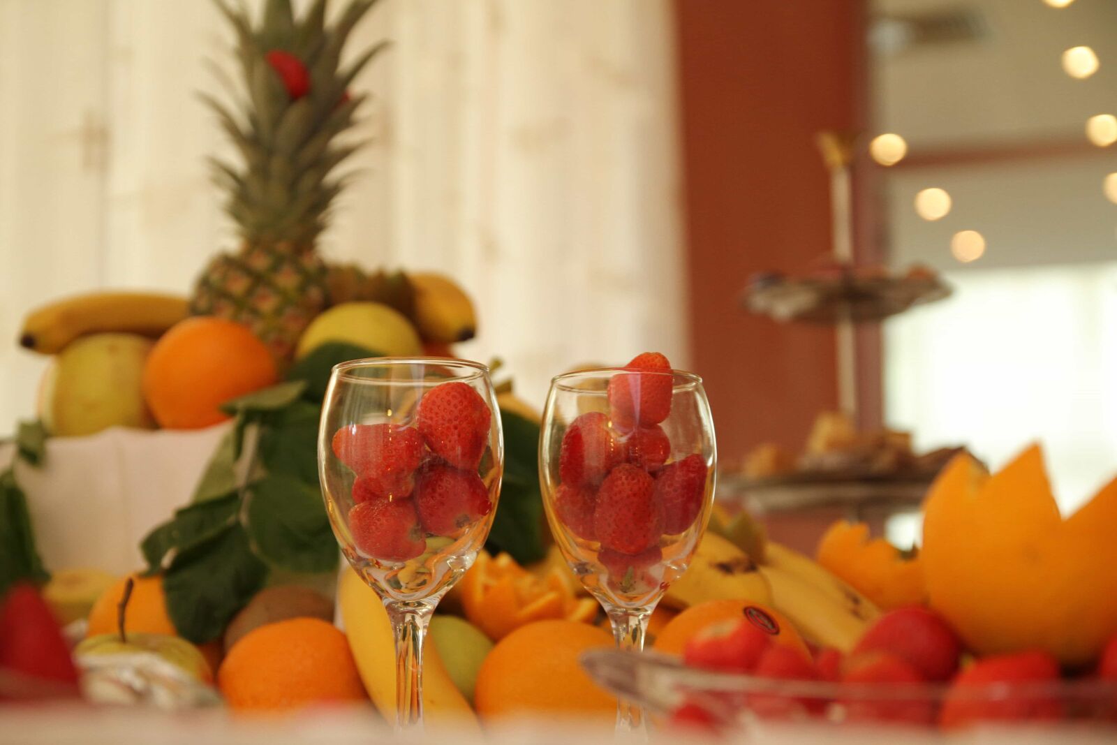 Canon EOS 7D sample photo. Fruit, strawberries, tropical, glass photography