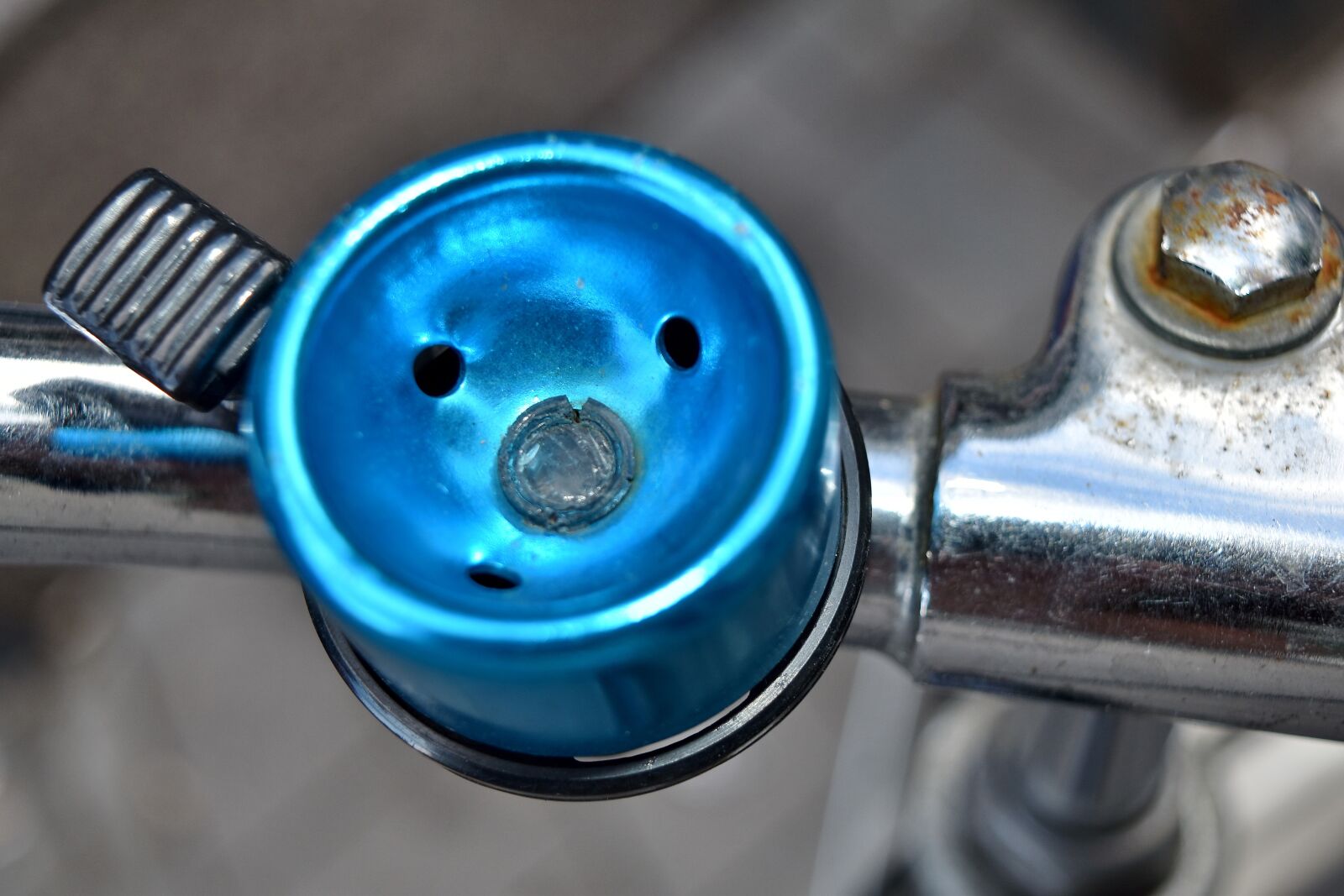 Nikon D5500 sample photo. Bell, blue, blur, steering photography