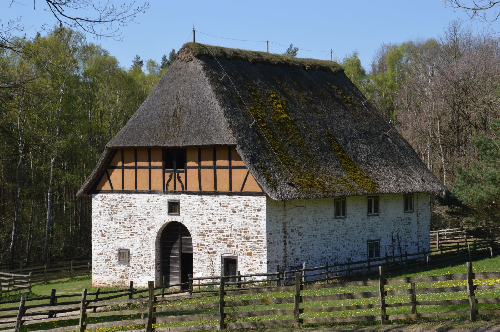 Nikon D3200 sample photo. Old houses, barns, farm photography
