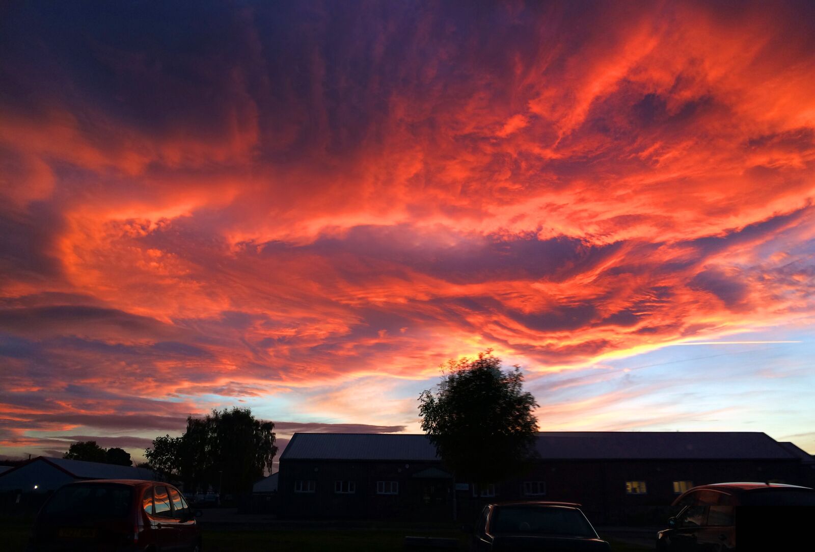 iPhone 5s back camera 4.15mm f/2.2 sample photo. Red sky, evening, dusk photography