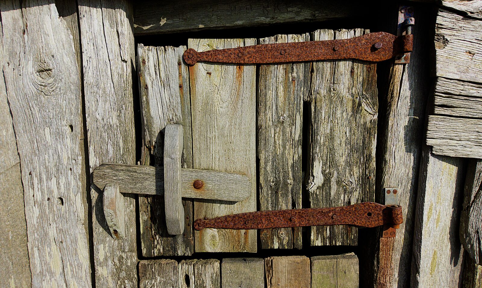 Sony DSC-RX100M5 sample photo. Door, old, doorway photography