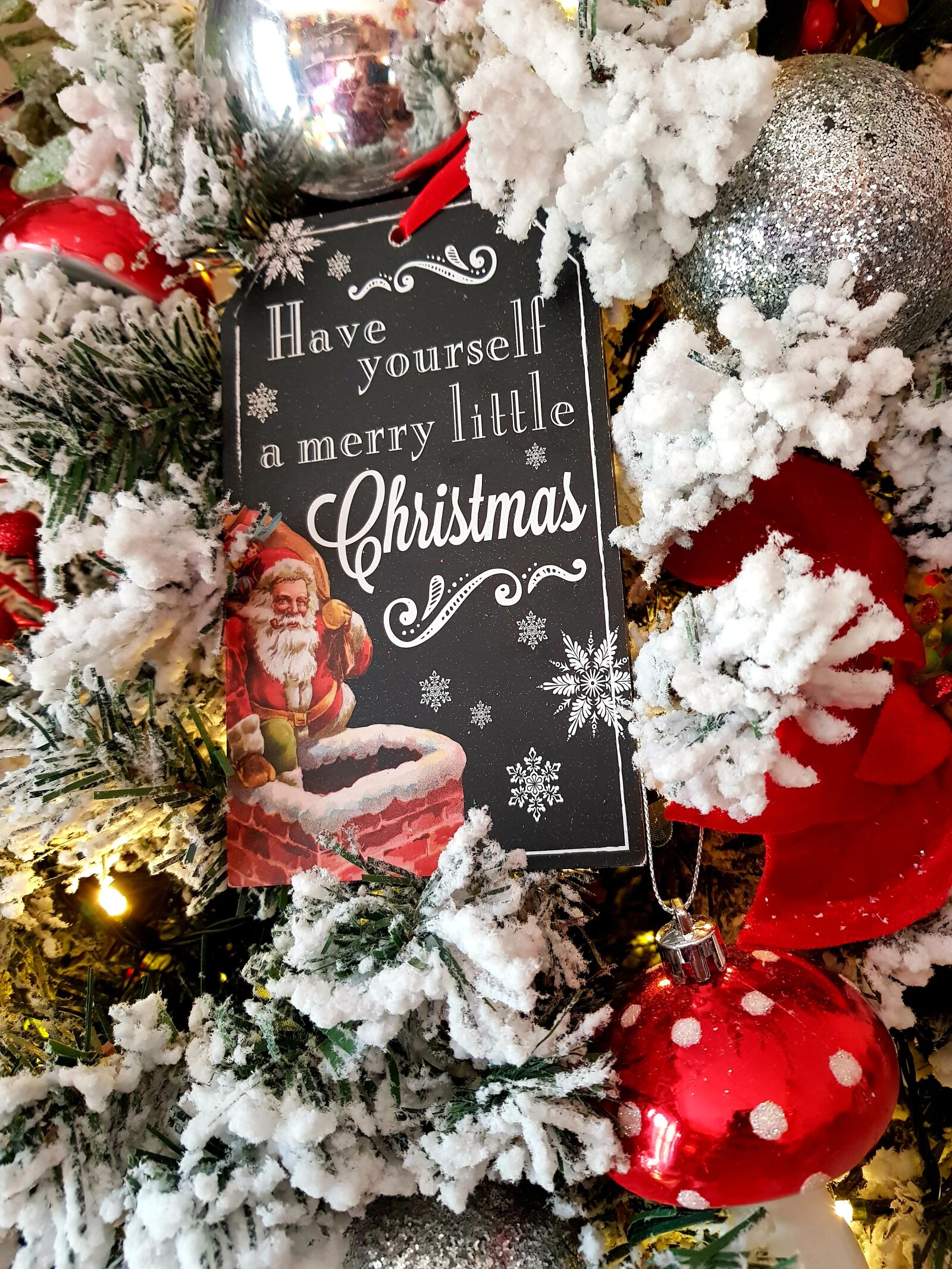 Samsung Galaxy S8 sample photo. Christmas tree plaque, christmas photography