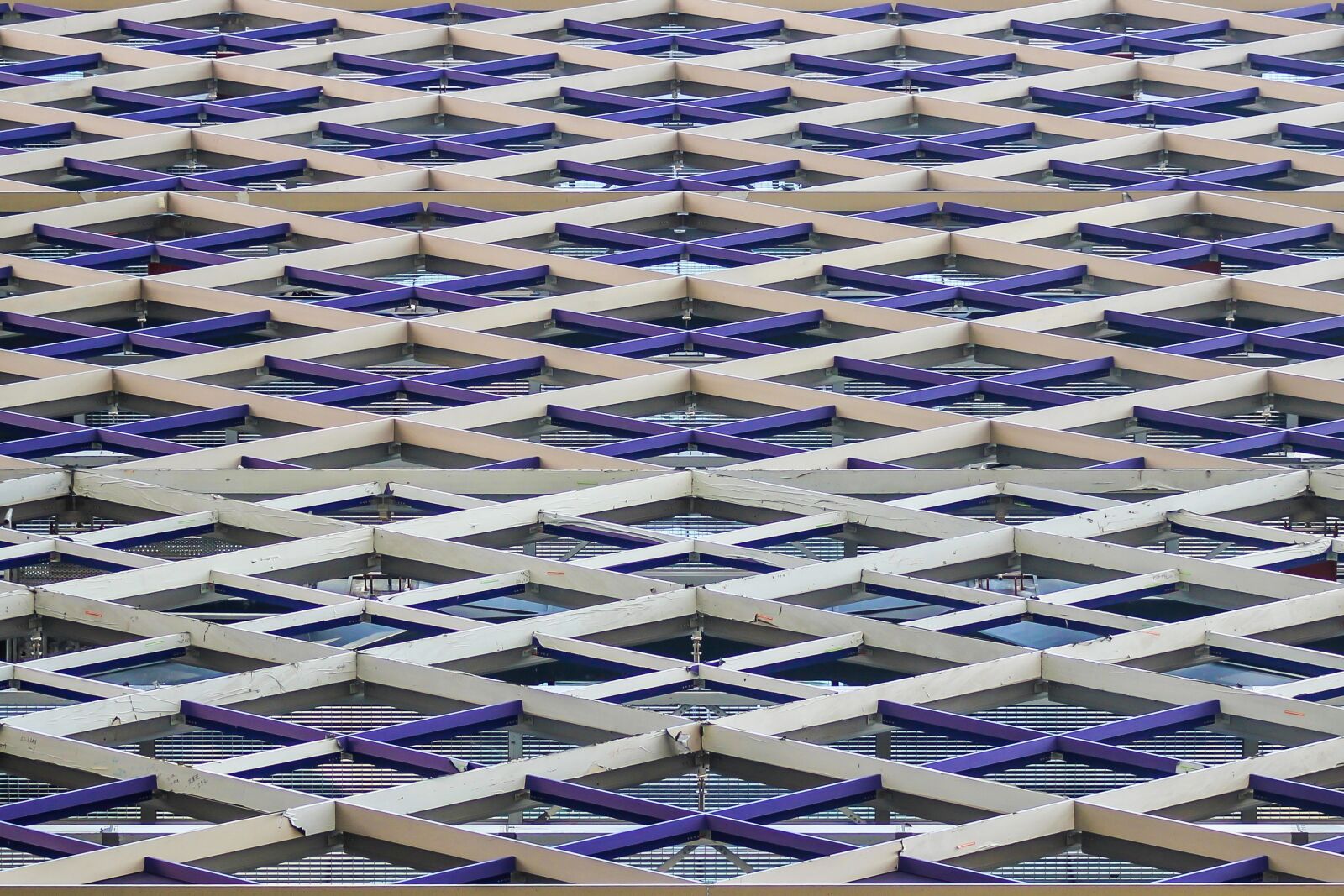 Canon EOS 600D (Rebel EOS T3i / EOS Kiss X5) sample photo. Pattern, building, architecture photography