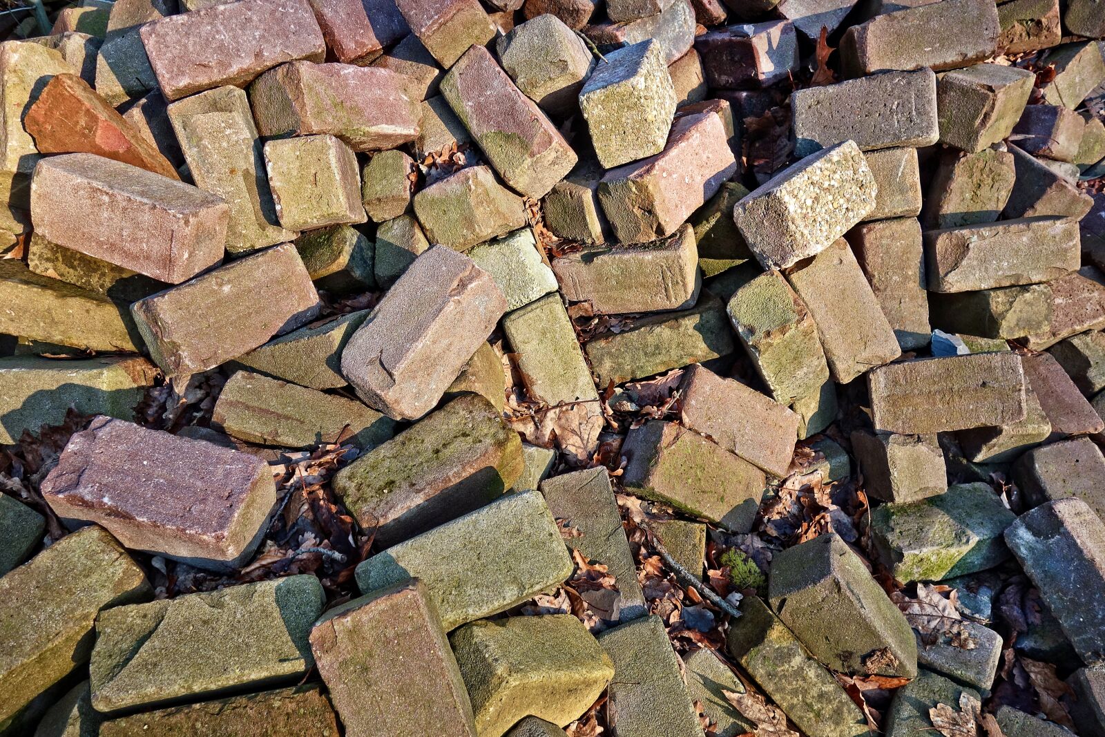 Sony Cyber-shot DSC-RX100 sample photo. Brick, stone, material photography