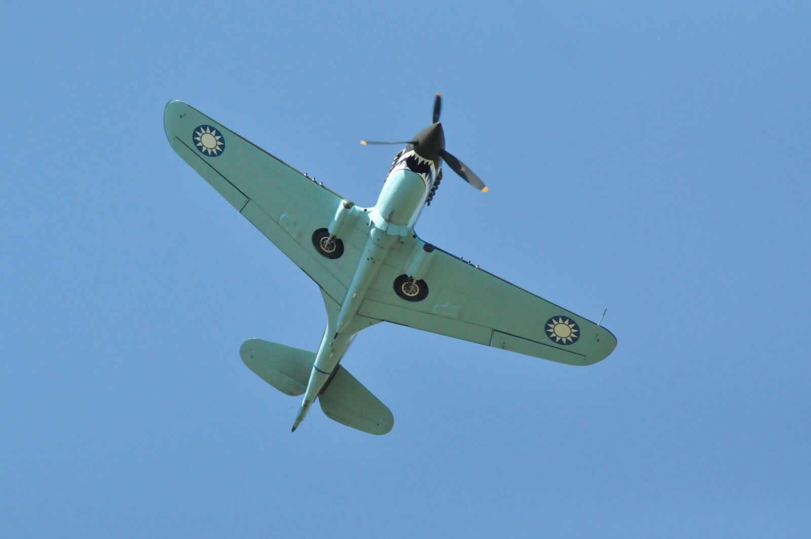 Nikon D90 sample photo. Plane, airshow, war plane photography