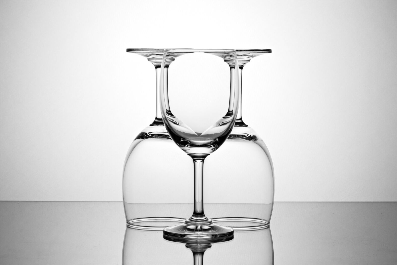 Canon EF 24-70mm F4L IS USM sample photo. Wine glass, glass, light photography