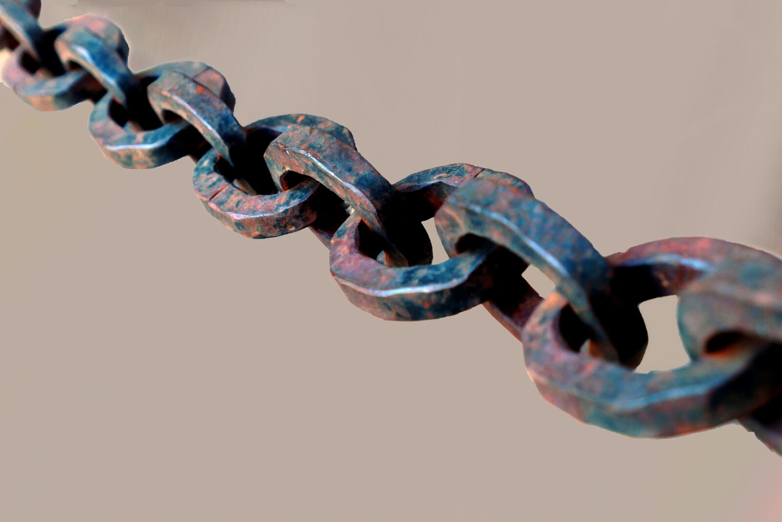 Panasonic Lumix DMC-LX10 (Lumix DMC-LX15) sample photo. Chain, steel, metal photography