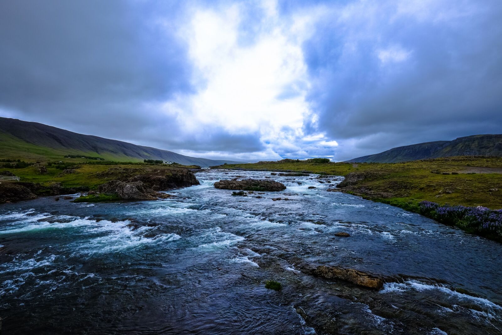 Fujifilm XF 10-24mm F4 R OIS sample photo. River, water, rocks photography