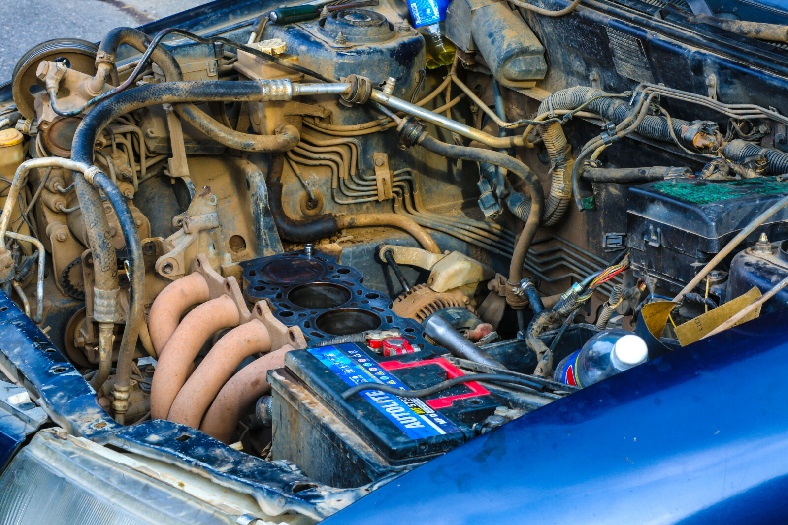 Canon EF 85mm F1.8 USM sample photo. Autocar, battery, engineering, horse photography