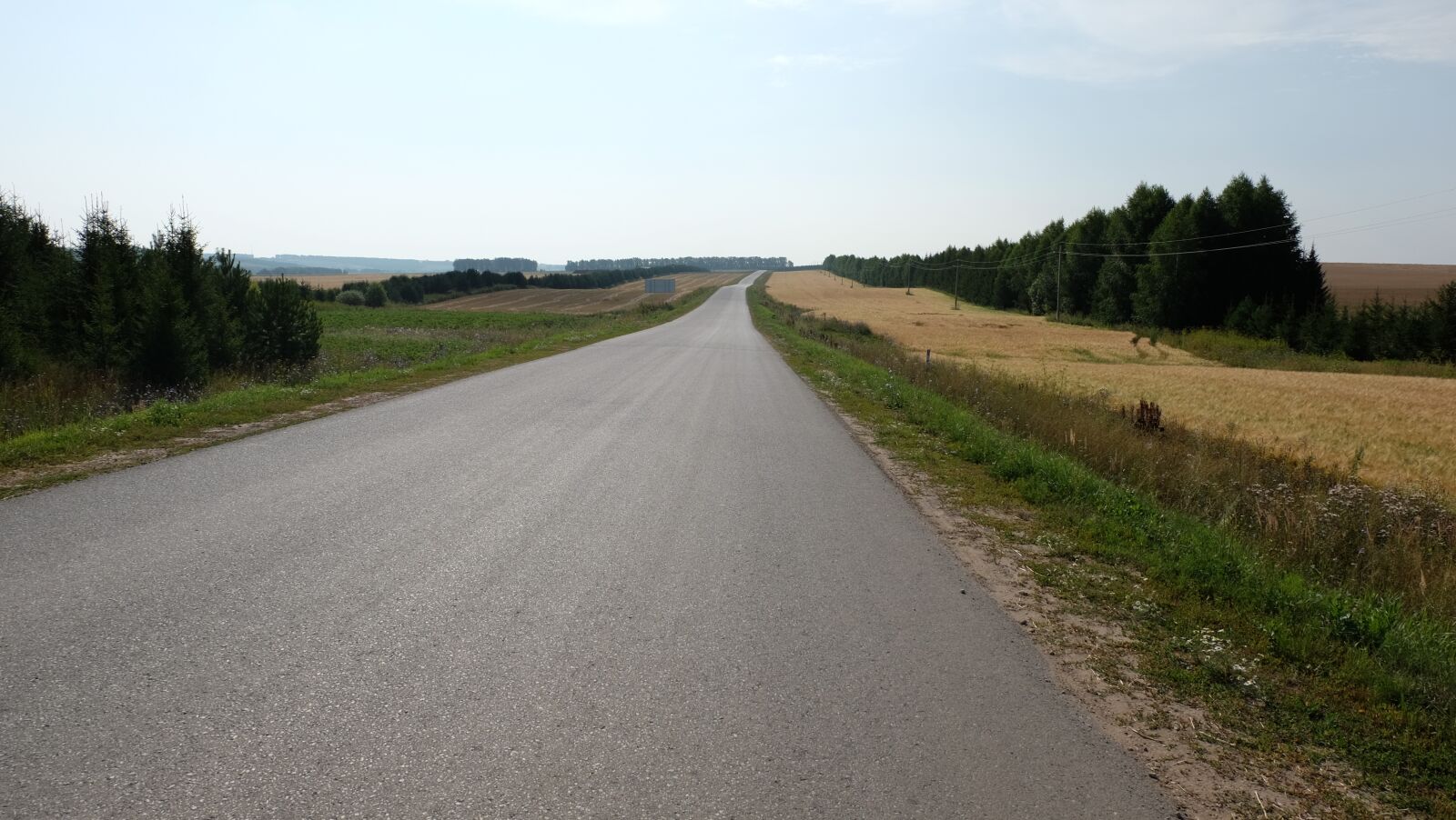 Fujifilm XC 16-50mm F3.5-5.6 OIS II sample photo. Road, asphalt, surface photography