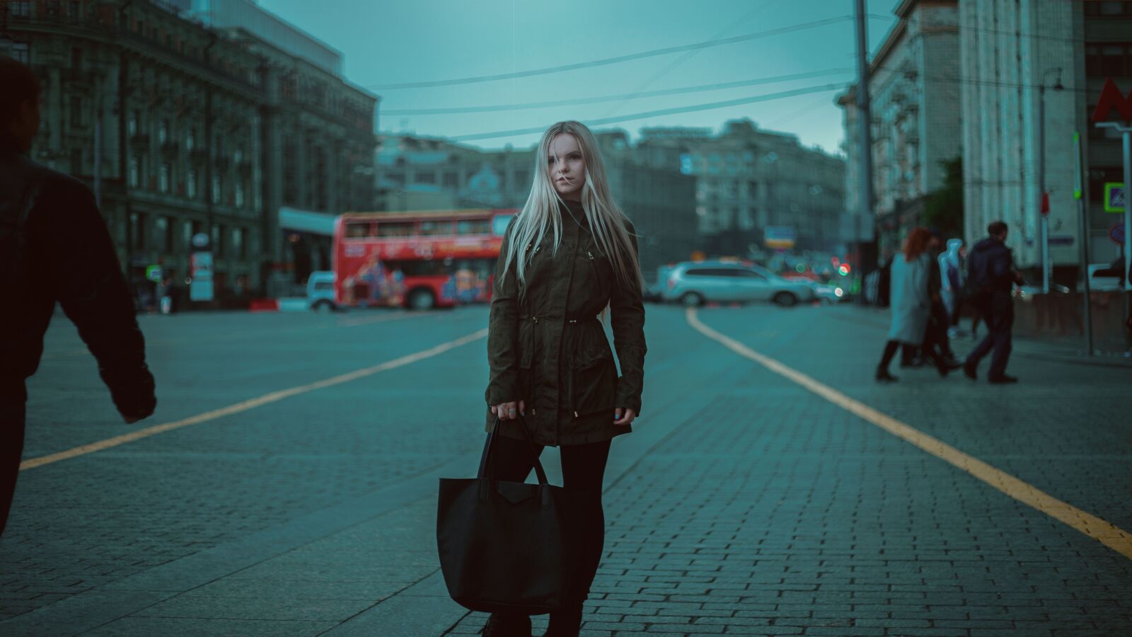 Canon EOS 5D Mark III sample photo. Model, girl, bag photography