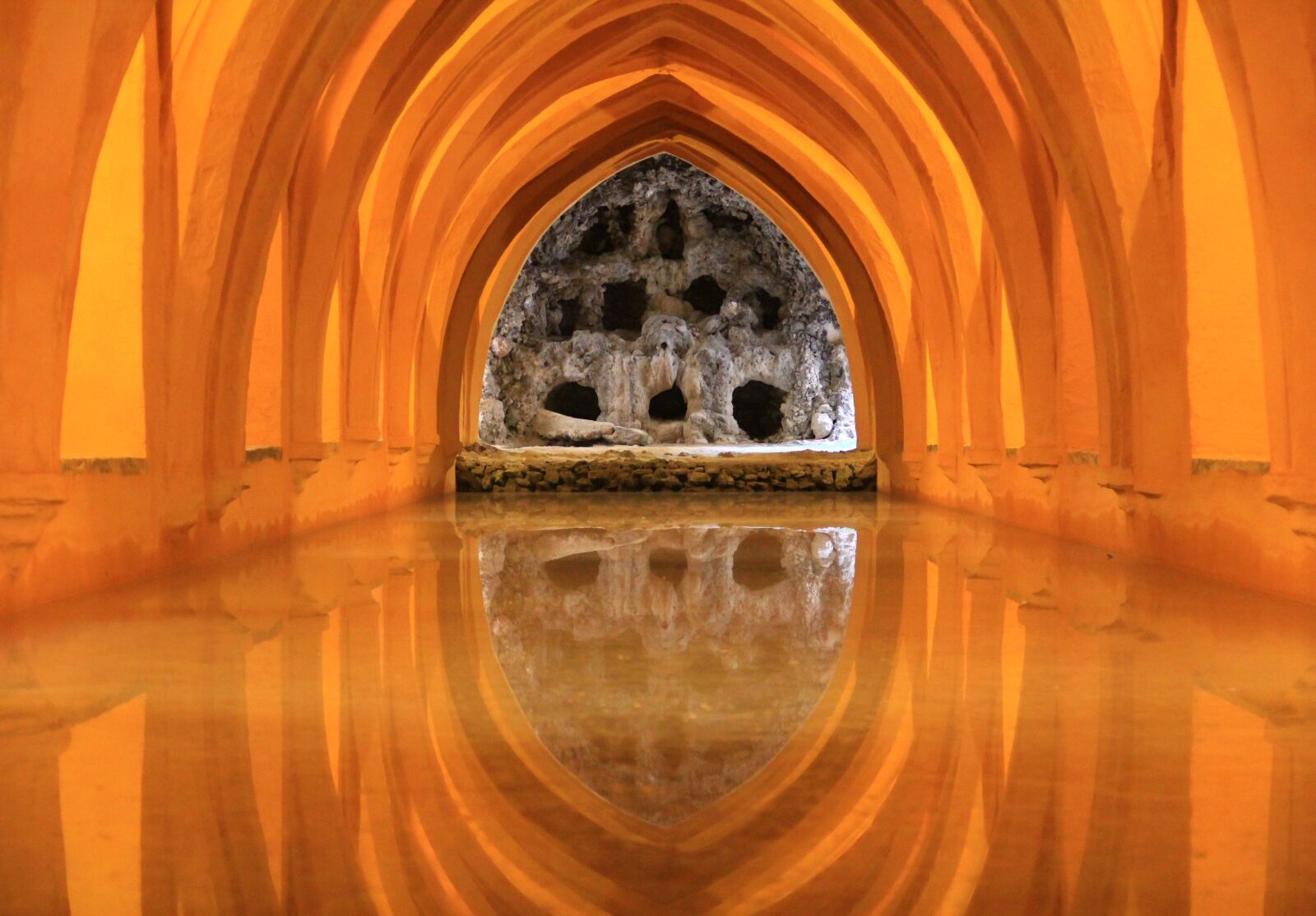Canon EOS 550D (EOS Rebel T2i / EOS Kiss X4) sample photo. Alcazar, seville, andalusia photography