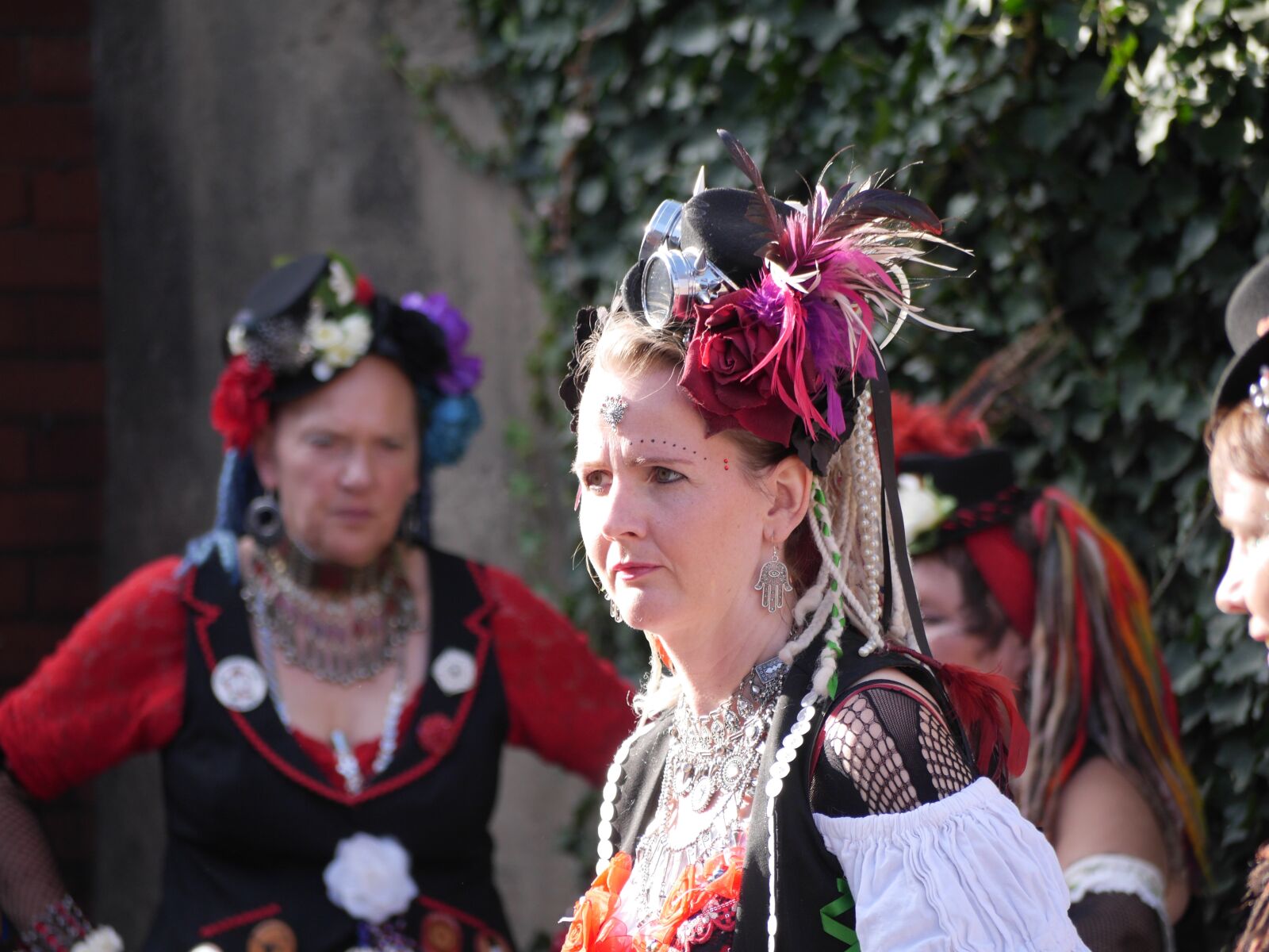 Panasonic Lumix DMC-GH3 sample photo. Dancer, folk, costume photography