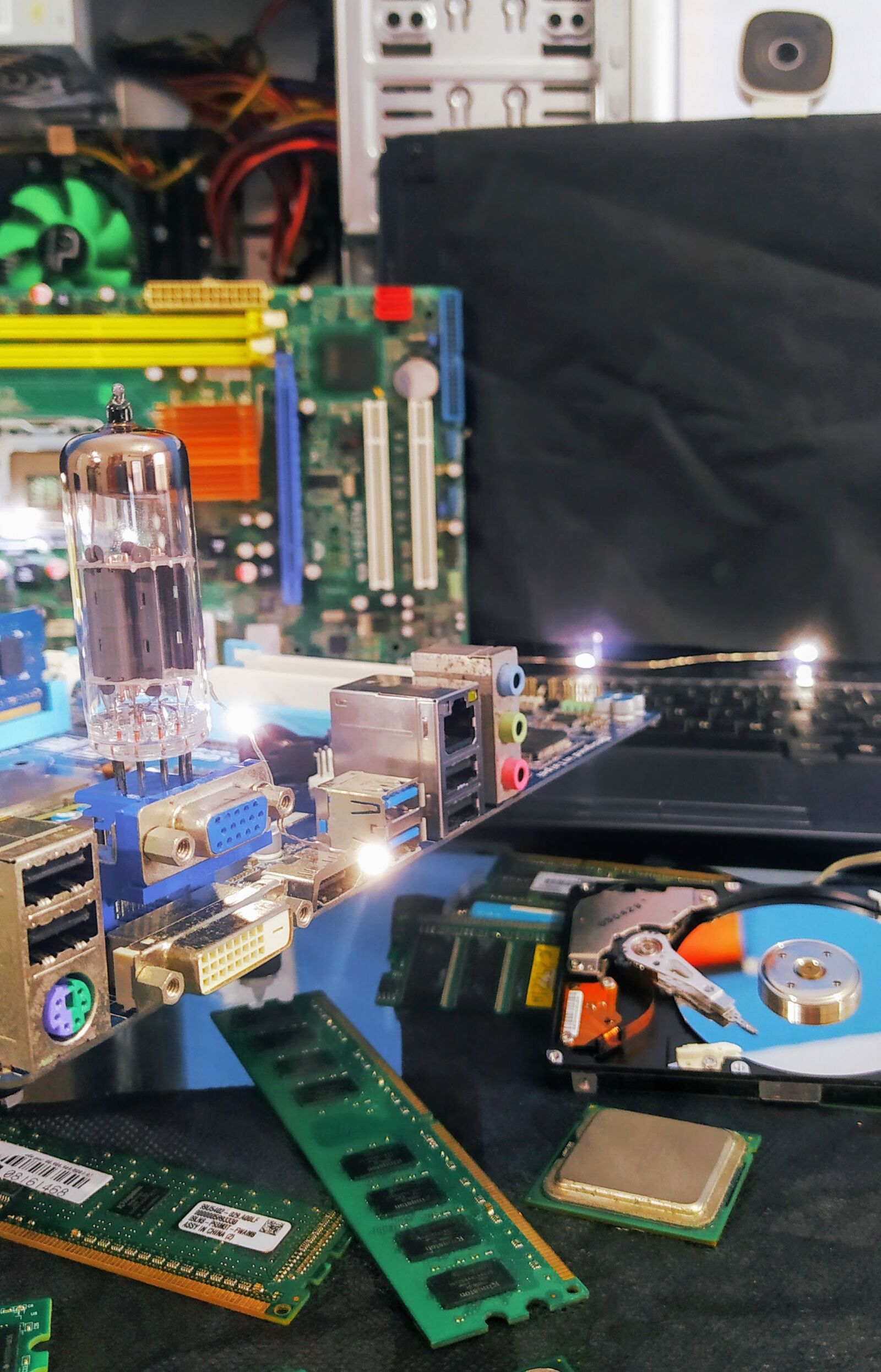 Xiaomi Redmi Note 8 sample photo. Motherboard, infor, tecnologia photography