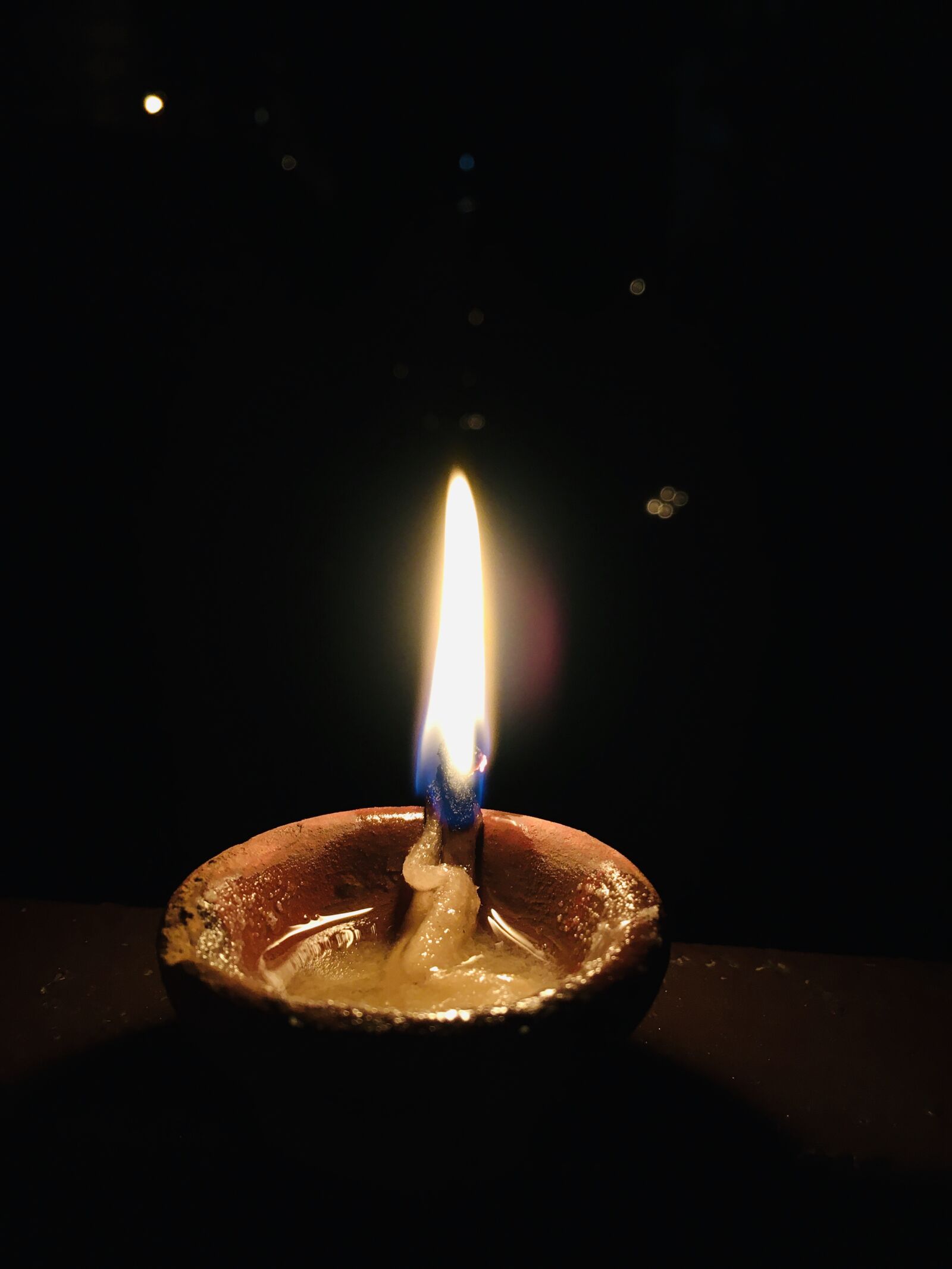 iPhone SE back camera 4.15mm f/2.2 sample photo. Light, lamp, energy photography