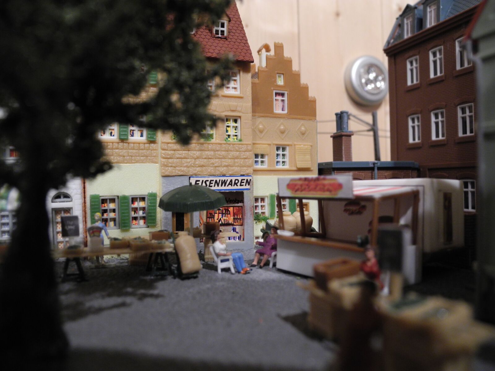 Nikon Coolpix P7000 sample photo. Model railway, h0, hobby photography
