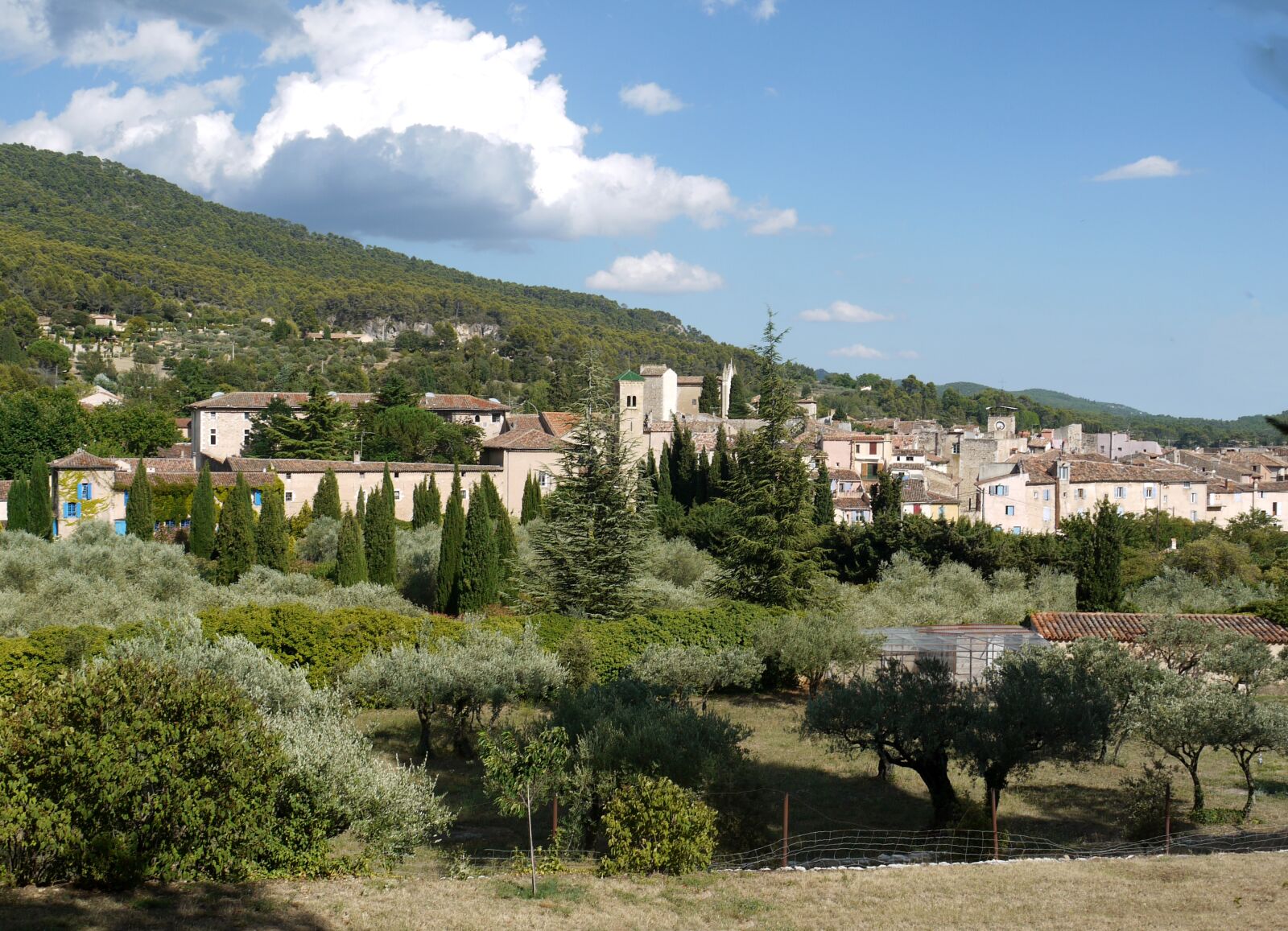 Panasonic Lumix DMC-G1 sample photo. Old village, provence, aups photography