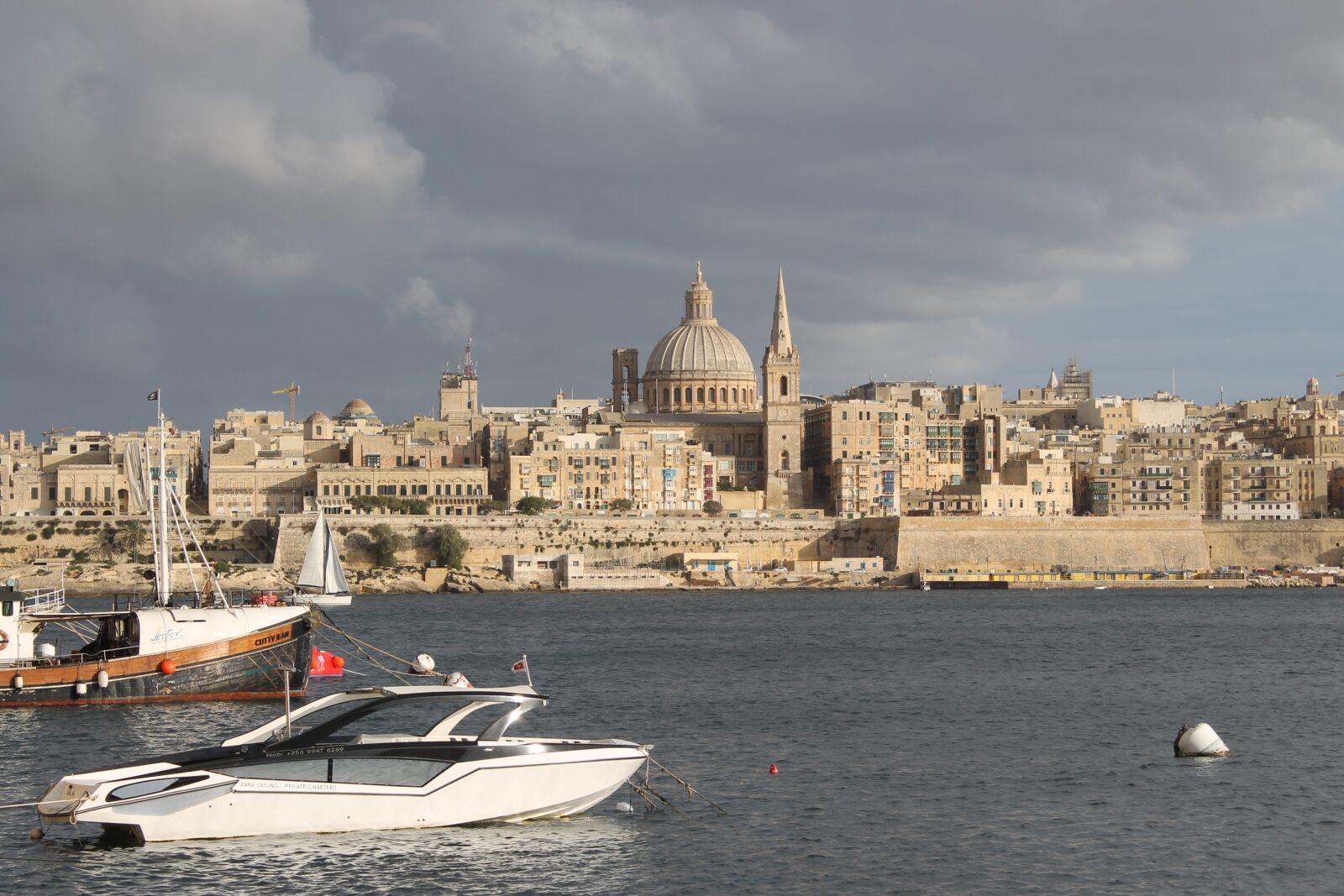 Canon EOS 1100D (EOS Rebel T3 / EOS Kiss X50) sample photo. Malta, la valetta, valletta photography