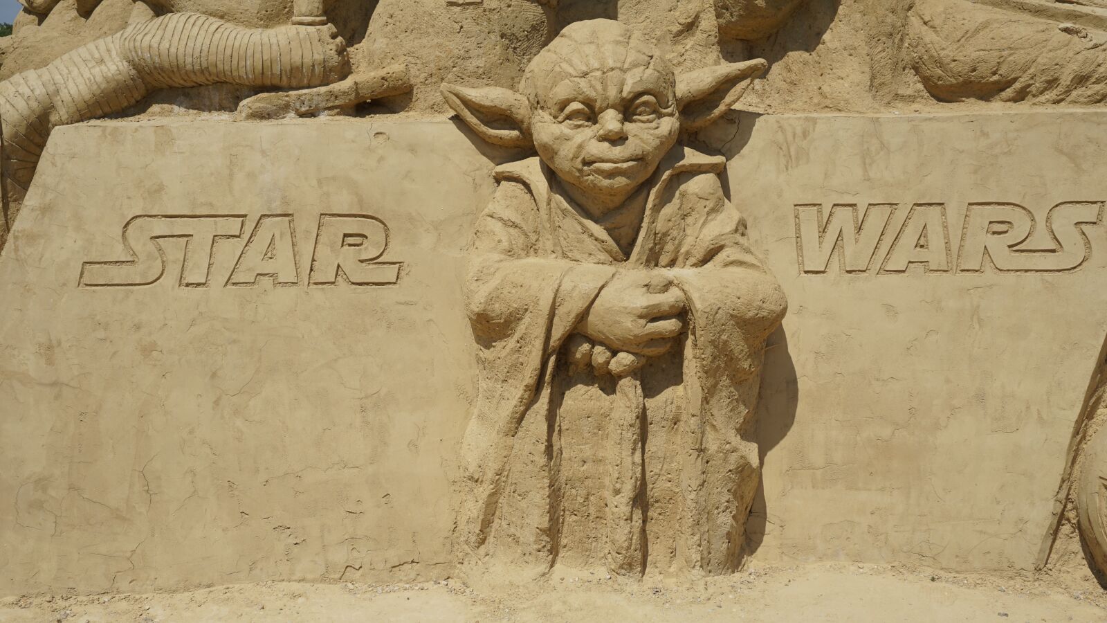 Sony a6000 sample photo. Yoda, star wars, sand photography