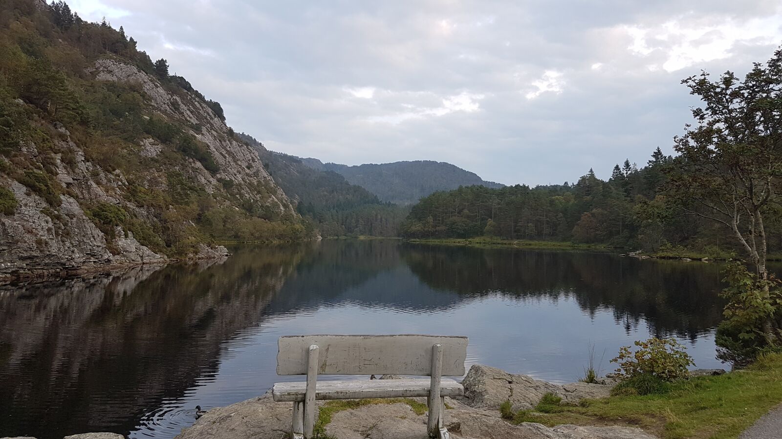 Samsung Galaxy S7 Edge sample photo. Water, bergen, landscape photography