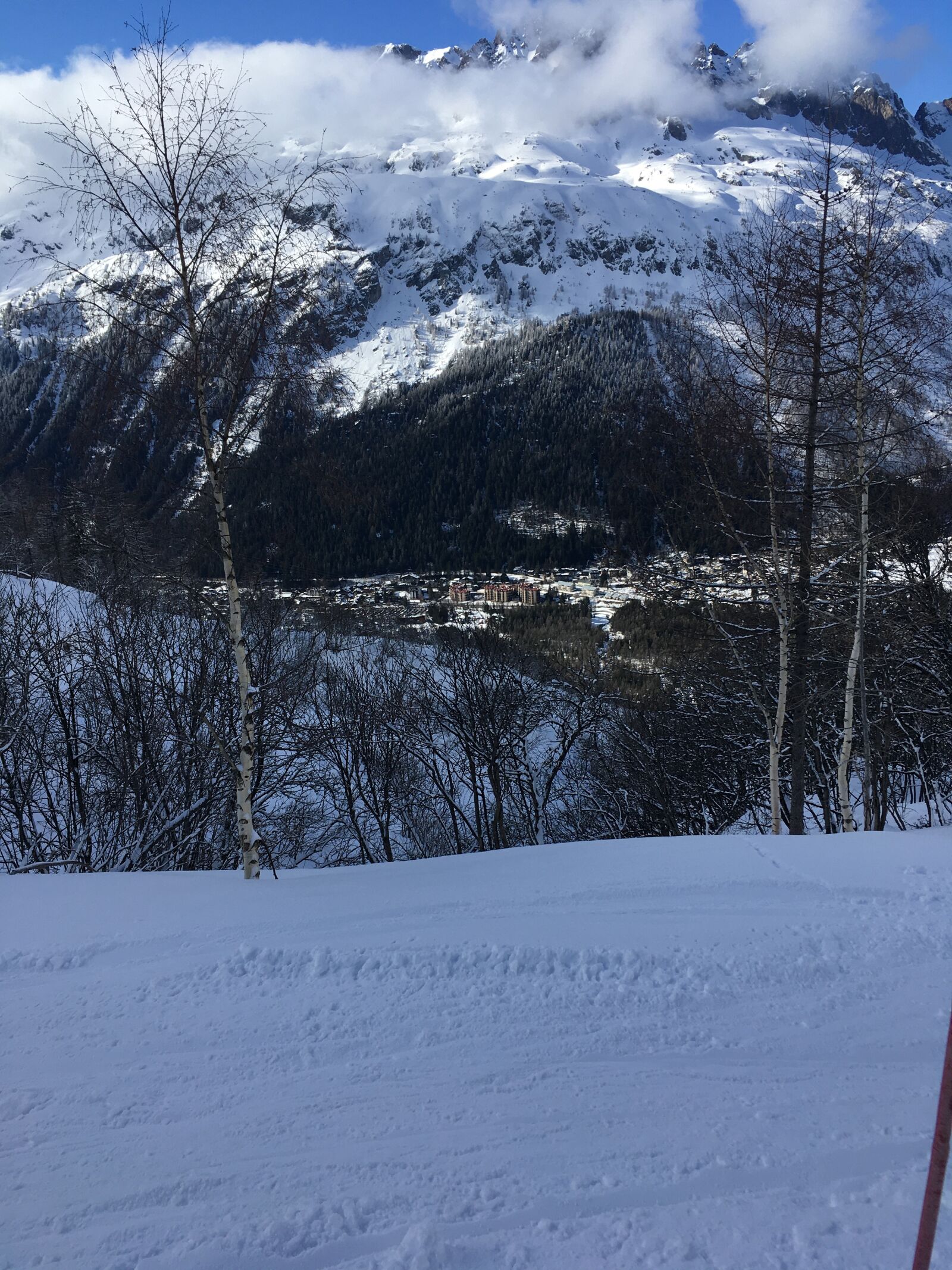 iPhone SE back camera 4.15mm f/2.2 sample photo. Argentiere, skiing, chamonix photography