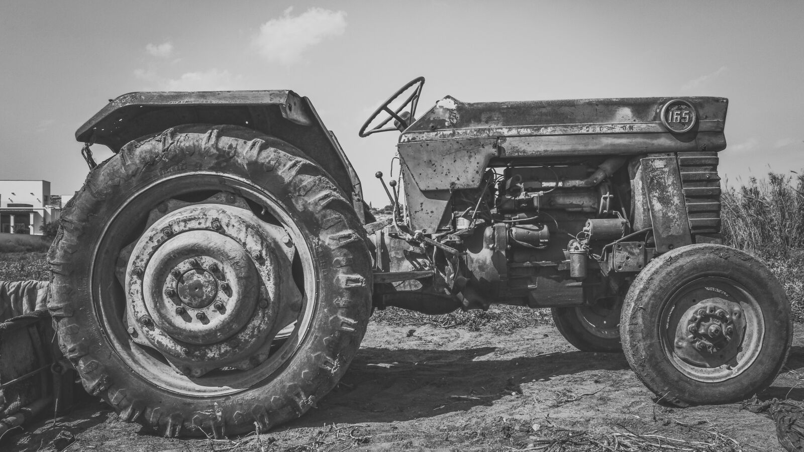 Nikon D3300 sample photo. Tractor, old, rusty photography