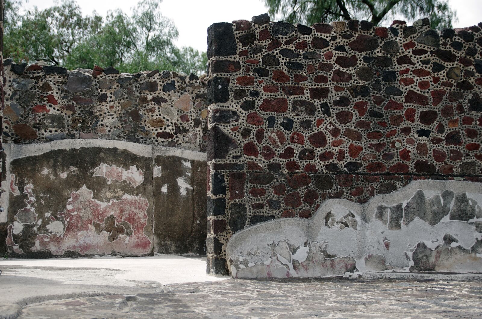 Pentax K-5 sample photo. Mexico, teotihuacan, walls photography