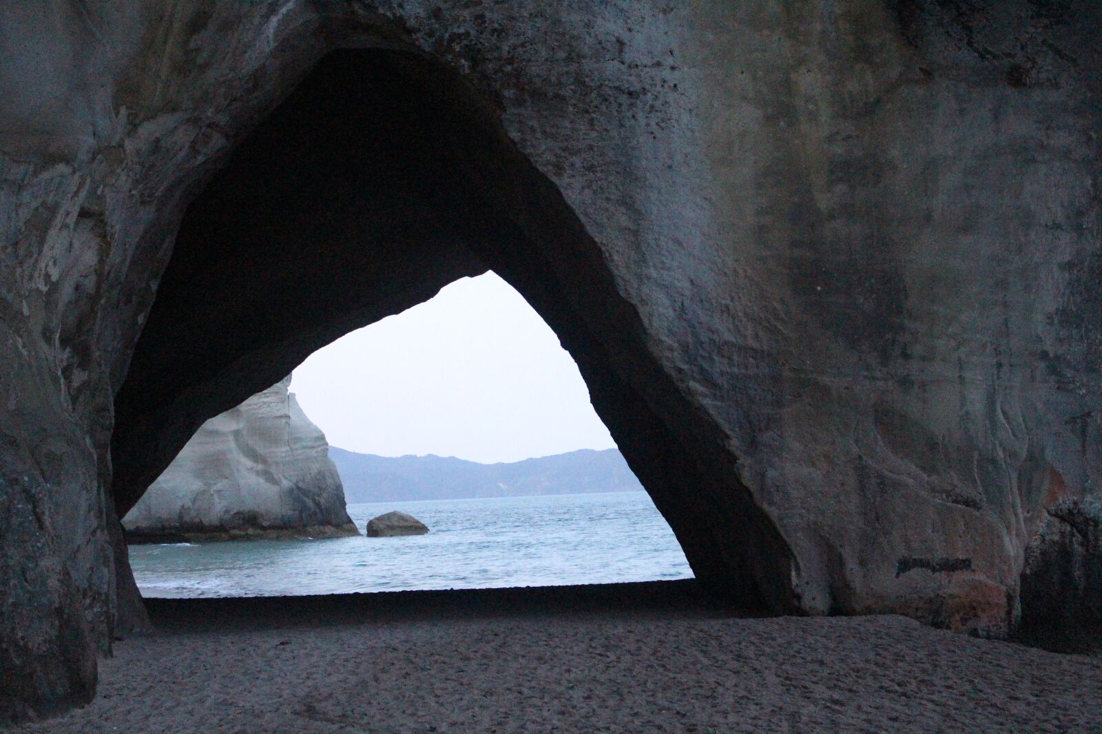 Canon EOS 700D (EOS Rebel T5i / EOS Kiss X7i) sample photo. Cathedral cove, new zealand photography
