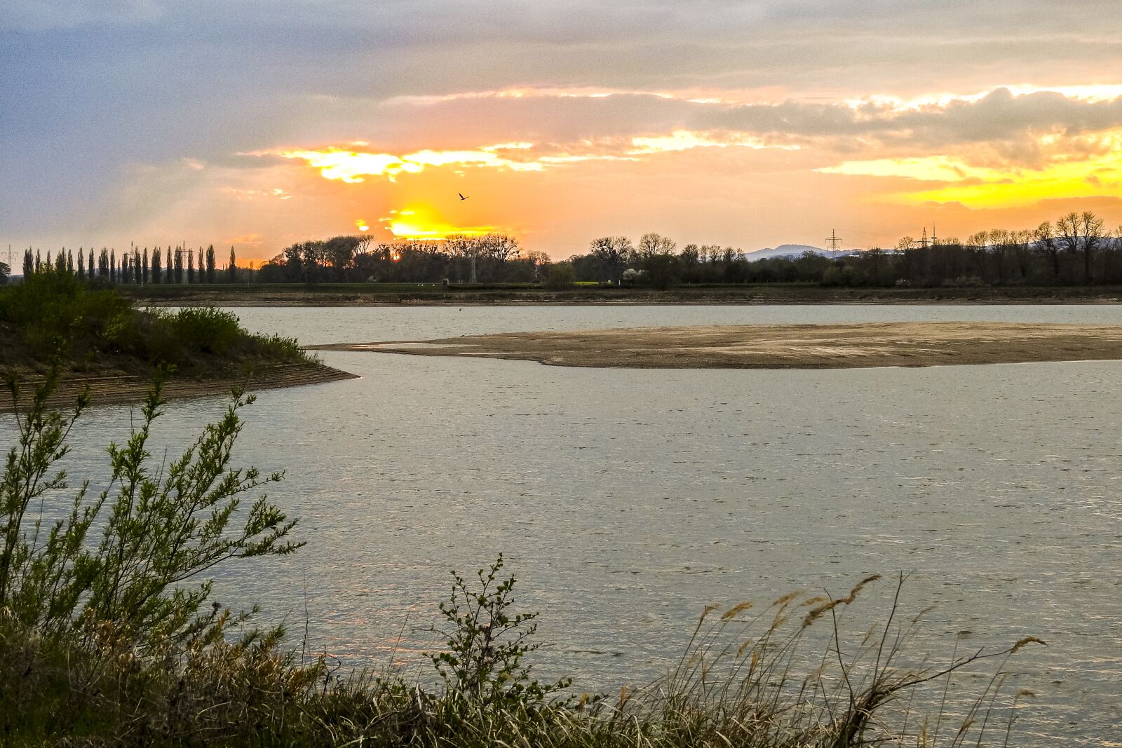 Nikon Coolpix P900 sample photo. Landscape, dusk, pond photography