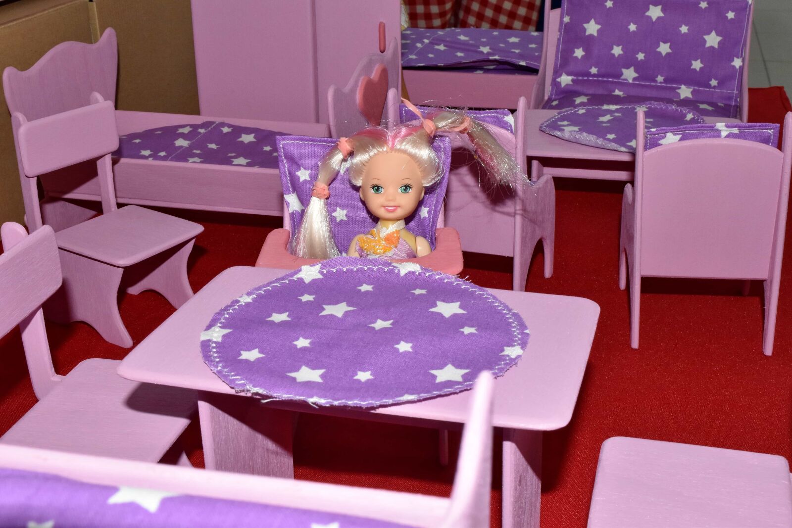 Nikon D5500 sample photo. Blonde hair, doll, furniture photography