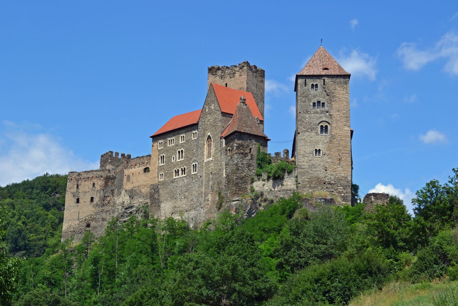 Nikon D3100 sample photo. Castle, hardegg, thayatal photography