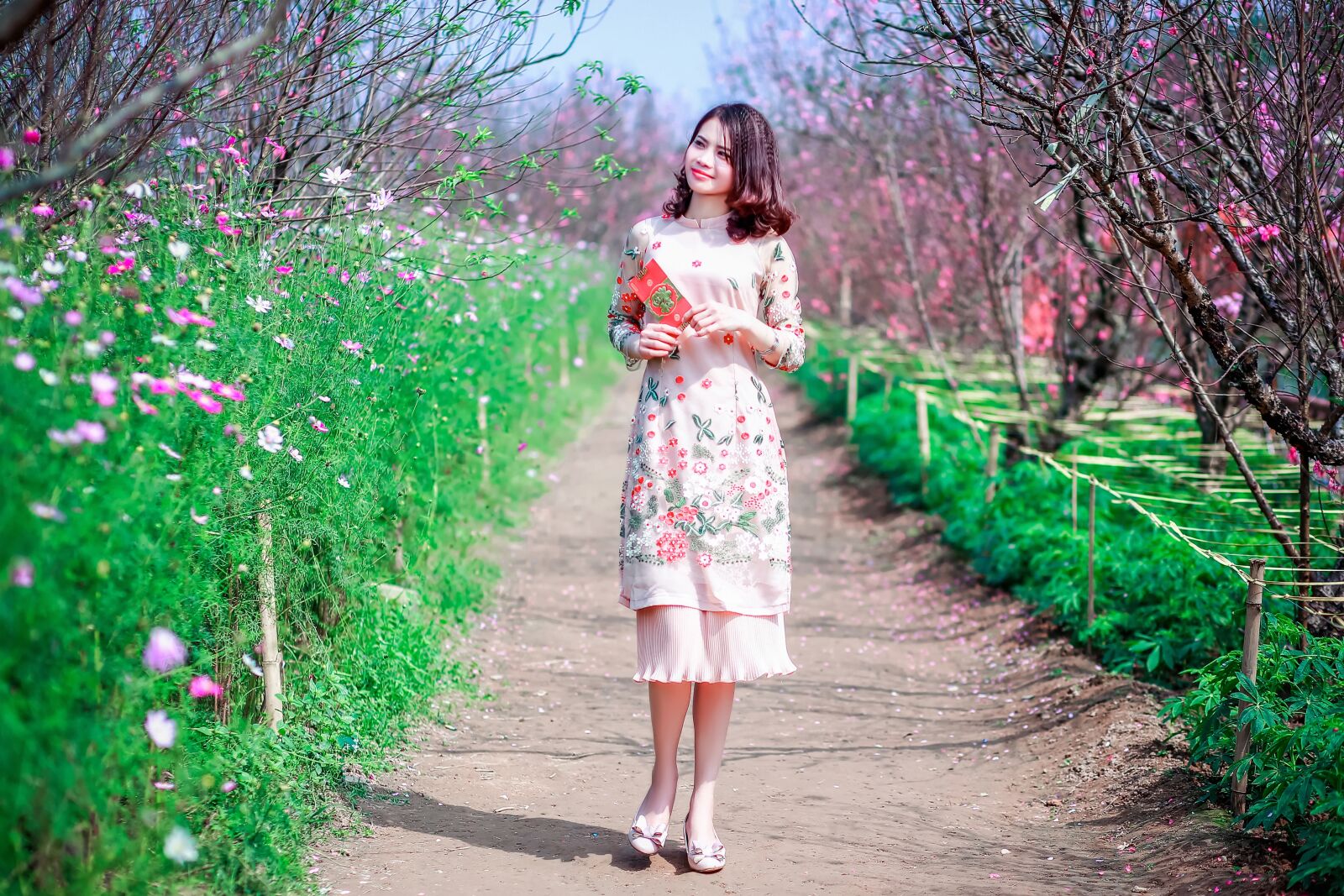 Canon EF 85mm F1.8 USM sample photo. Nature, outdoors, flower photography
