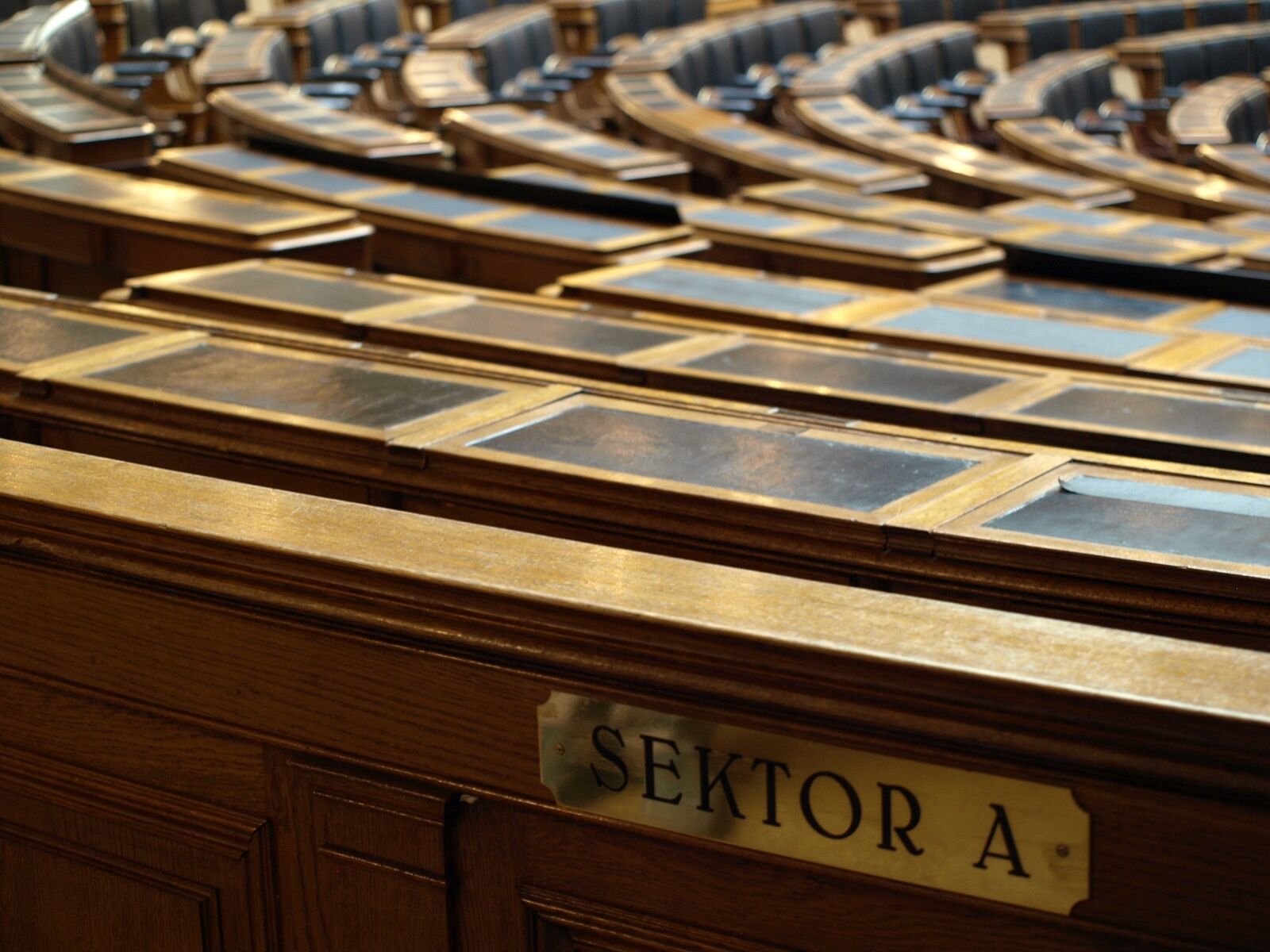 Olympus E-510 (EVOLT E-510) sample photo. Vienna, austria, parliament photography