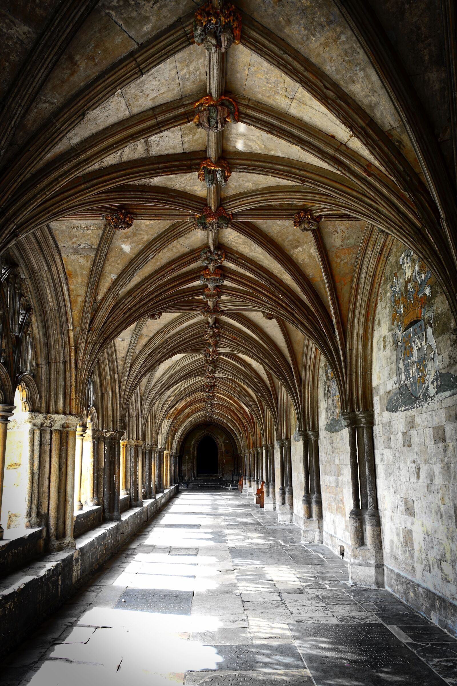 Sony Cyber-shot DSC-RX100 III sample photo. Norwich cathedral, cloisters, cathedral photography