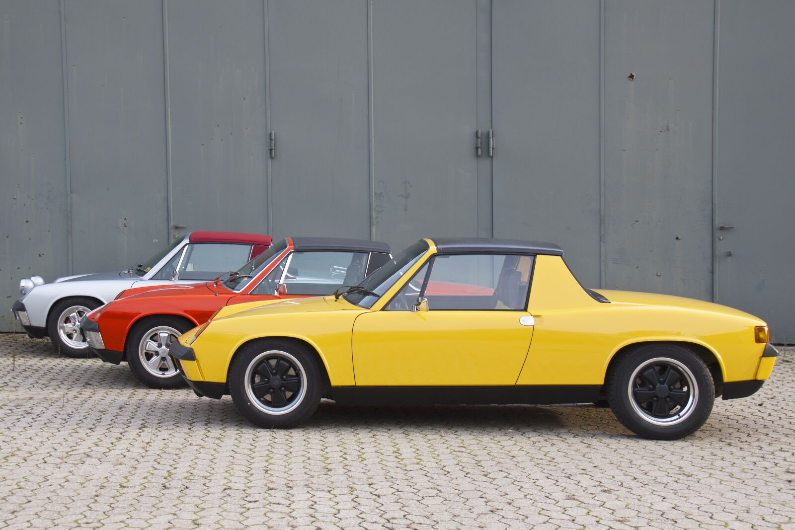 Canon EOS 50D sample photo. Porsche 914, three, colorful photography