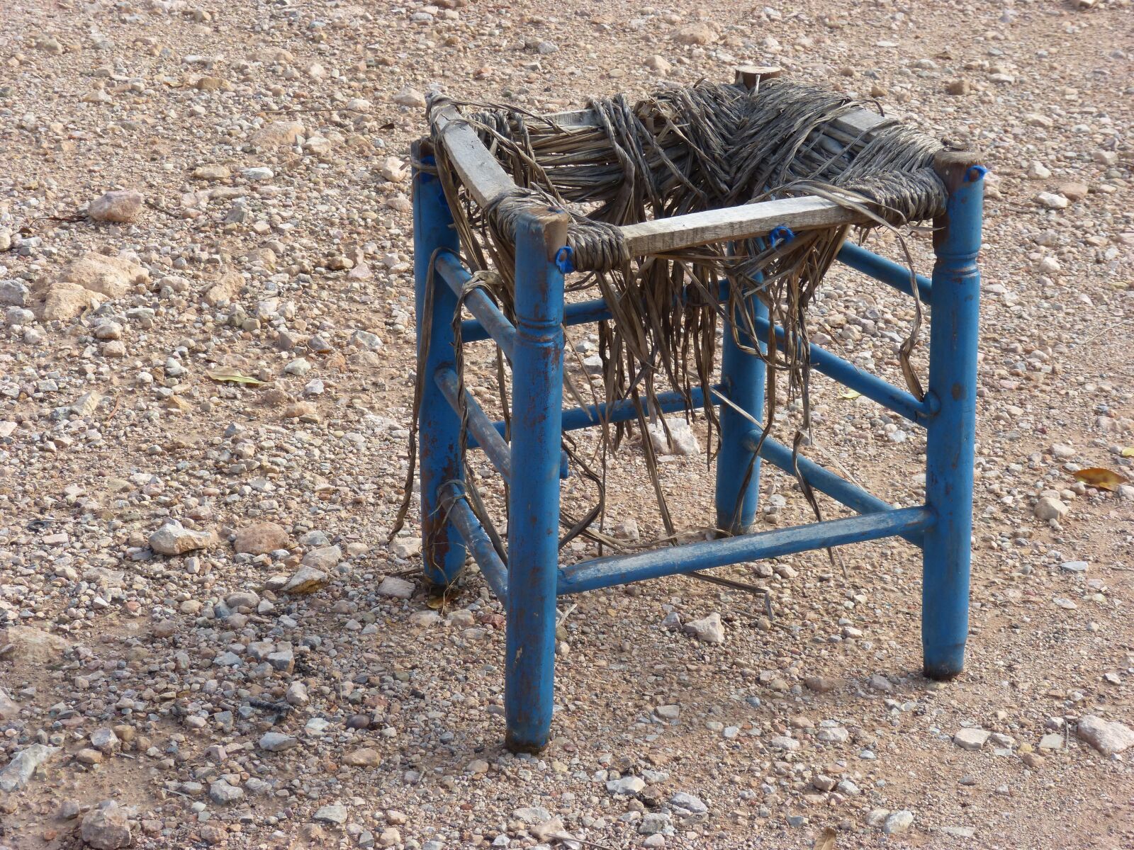 Panasonic DMC-FZ62 sample photo. Stool, broken, ramshackle photography