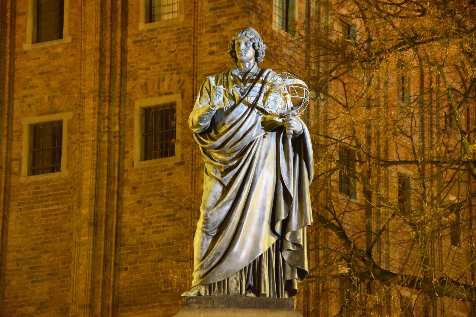 Nikon D5300 sample photo. Thorn, monument, copernicus photography
