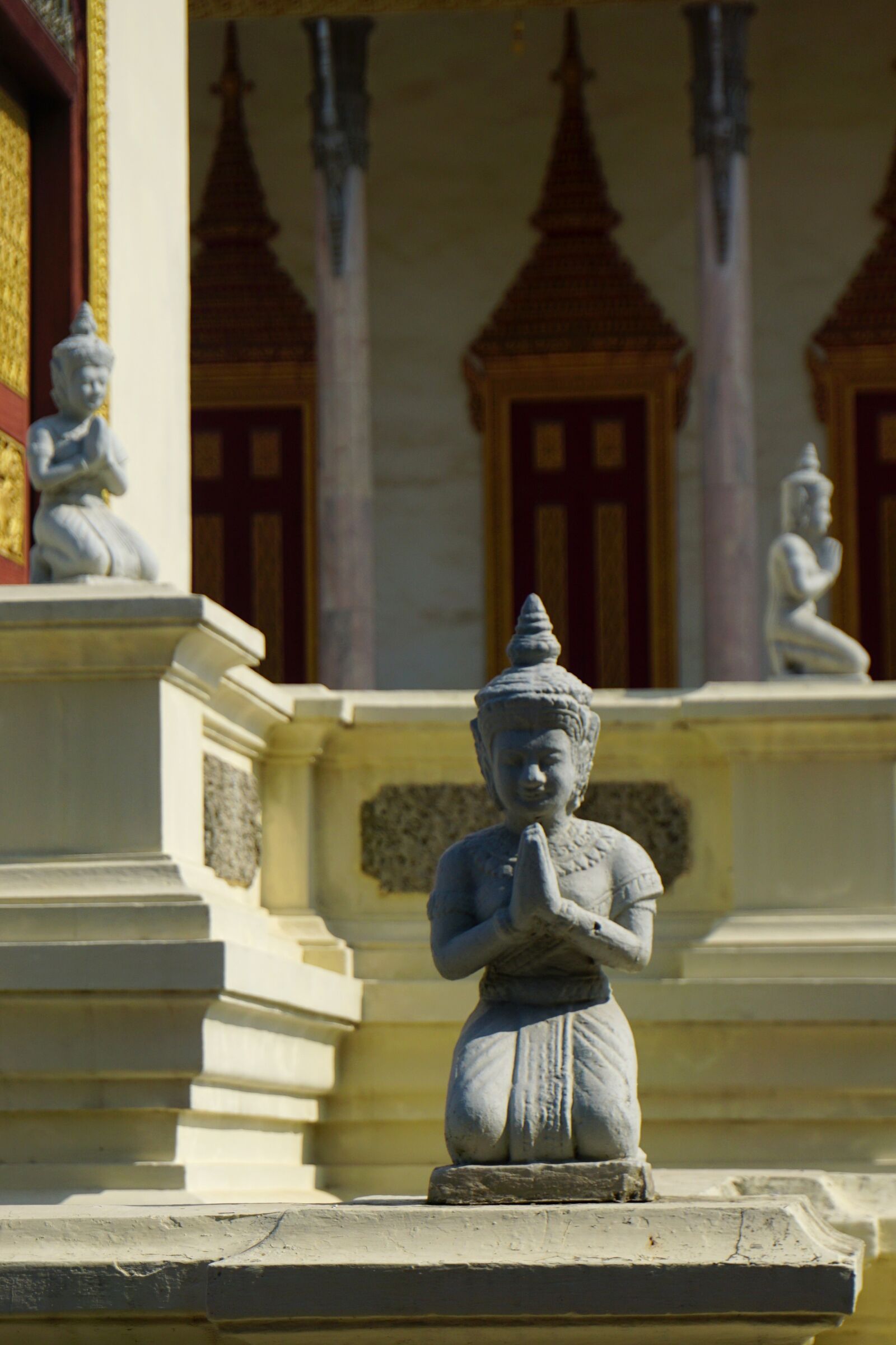Sony E 16-50mm F3.5-5.6 PZ OSS sample photo. Apsara statue, apsara, statue photography