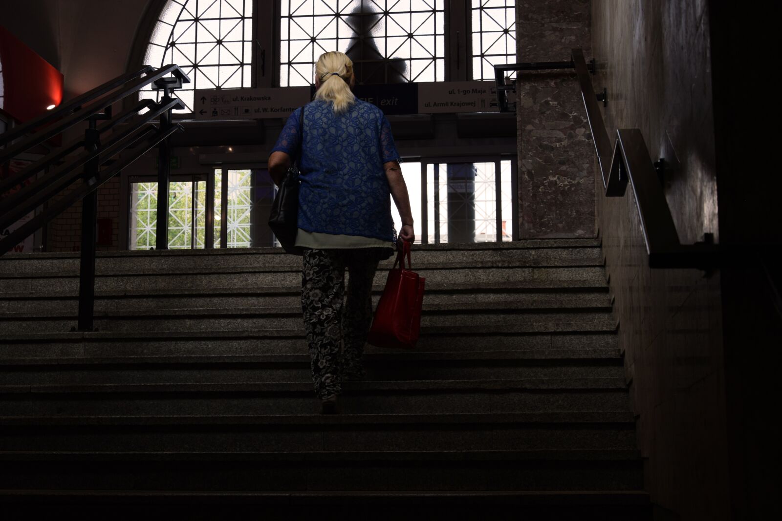 Nikon D3300 sample photo. Woman, stairs, railway station photography