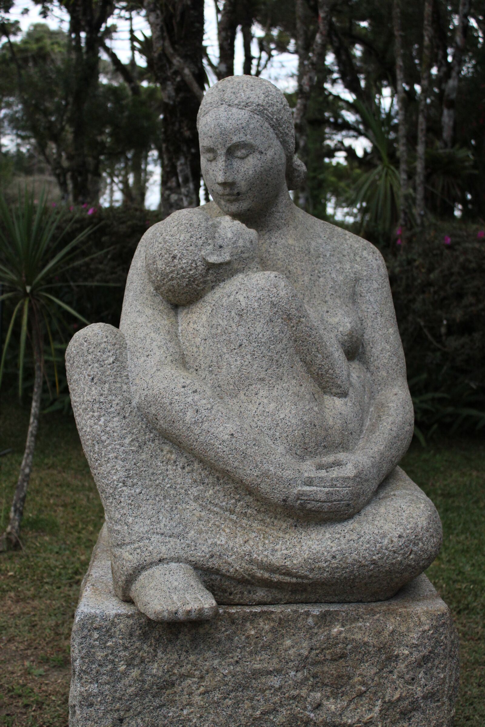 Canon EOS 1200D (EOS Rebel T5 / EOS Kiss X70 / EOS Hi) sample photo. Sculpture, sculture, park photography
