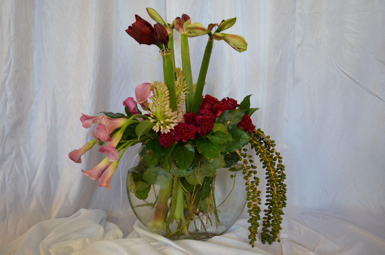 Nikon D5100 sample photo. Flowers, lilies, arrangement photography